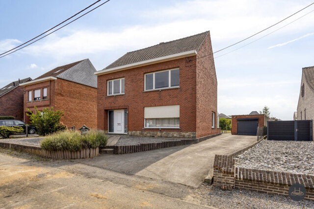 Te vernieuwen woning vlak bij station Wezemaal