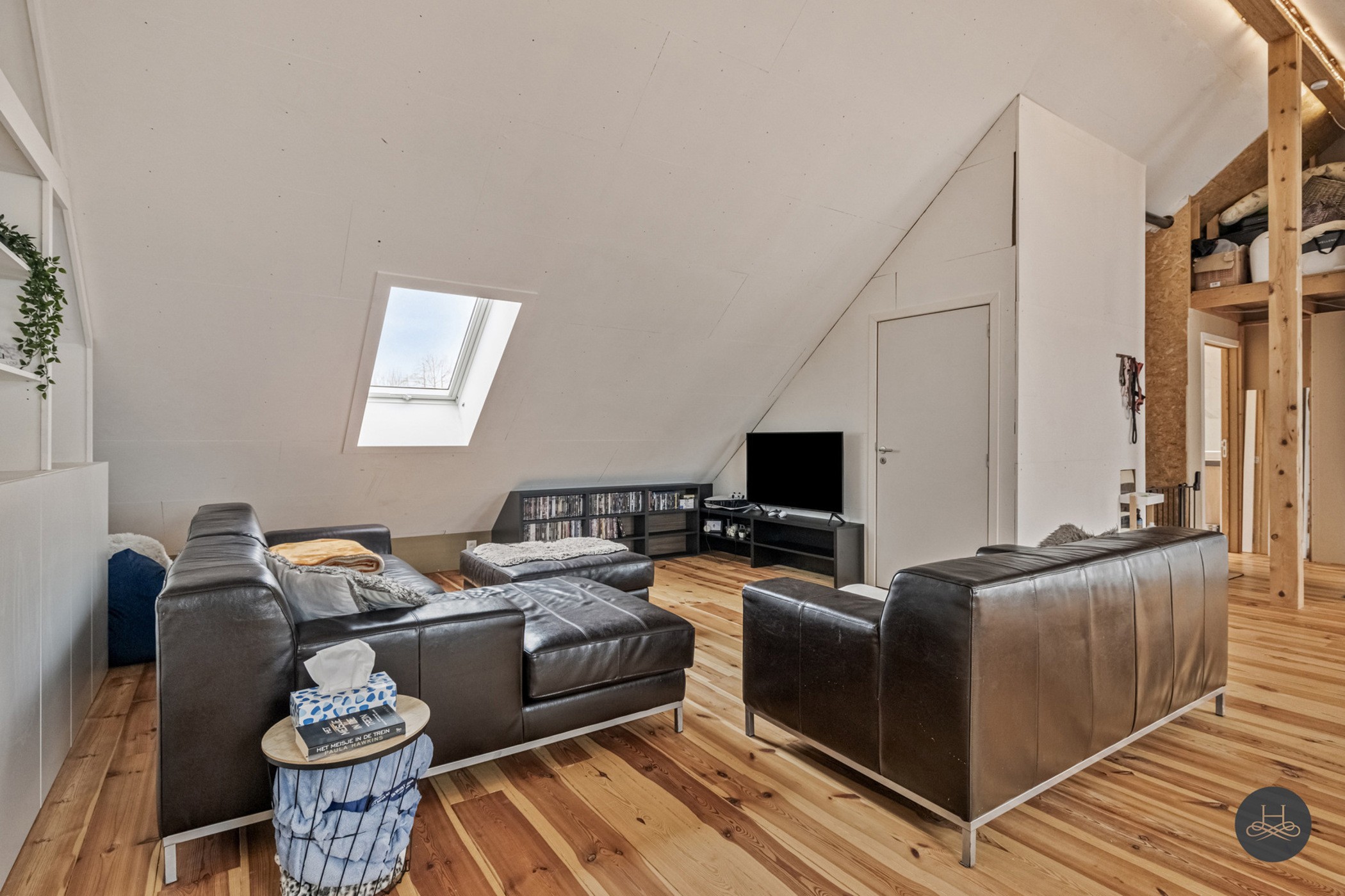 Ruime high-end BEN-woning met handelspand en zorgwoning