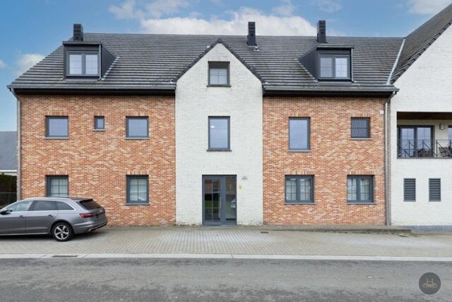 Groot duplex penthouse+garage in centrum Baal